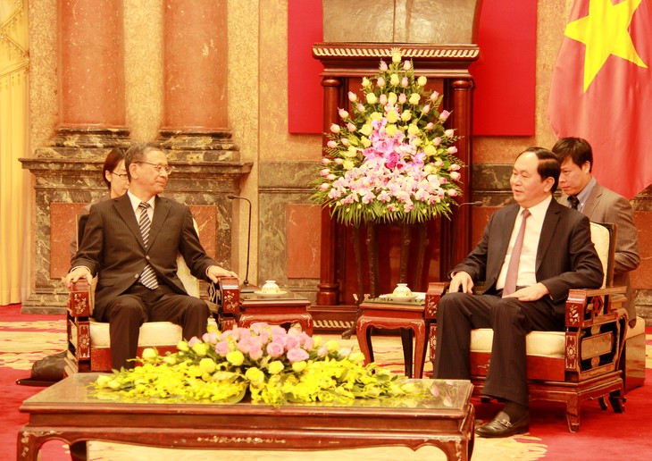 Tran Dai Quang reçoit les ambassadeurs russe et japonais  - ảnh 2